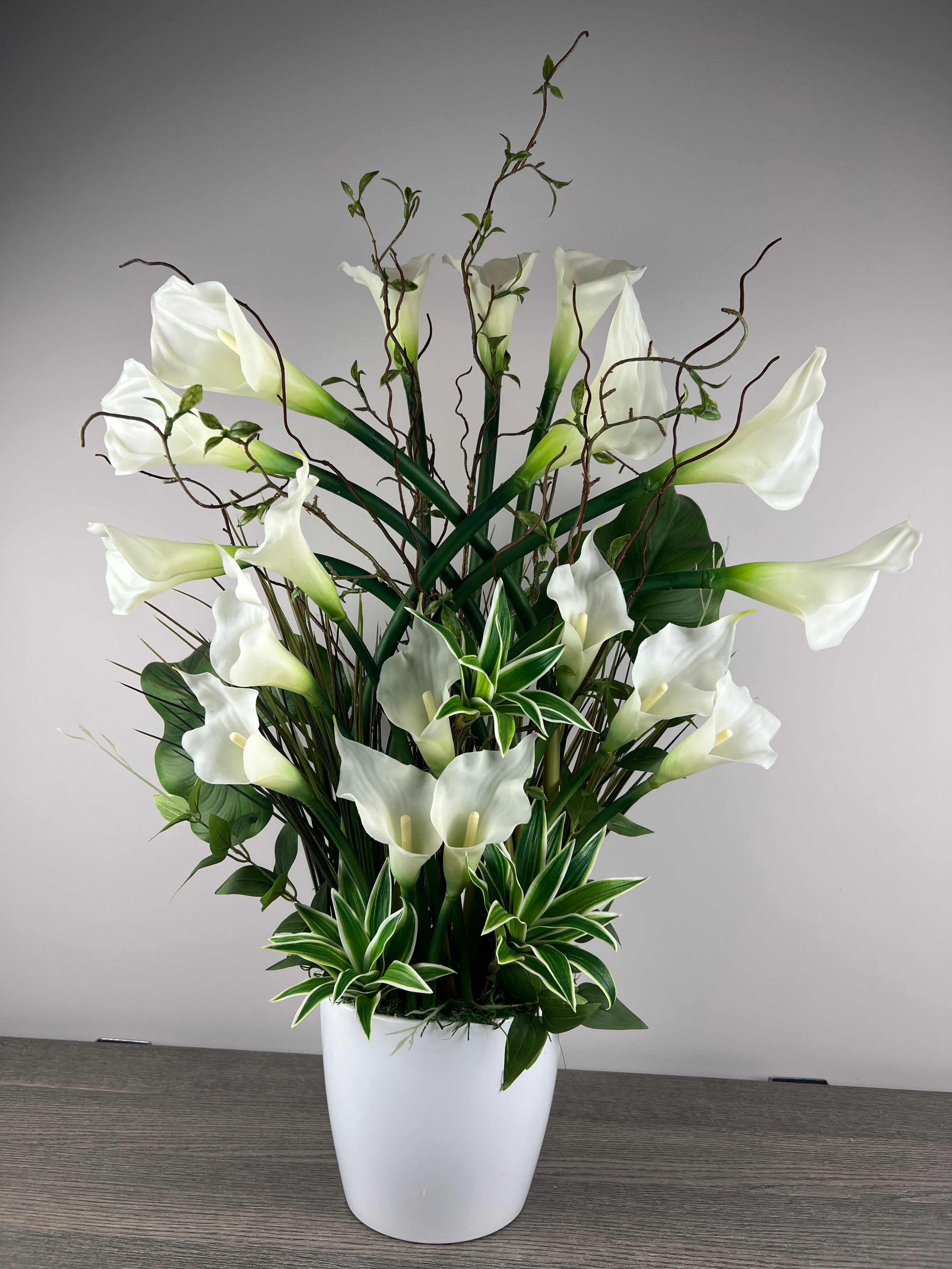 white calla lily arrangement White Calla Lilly Arrangement
