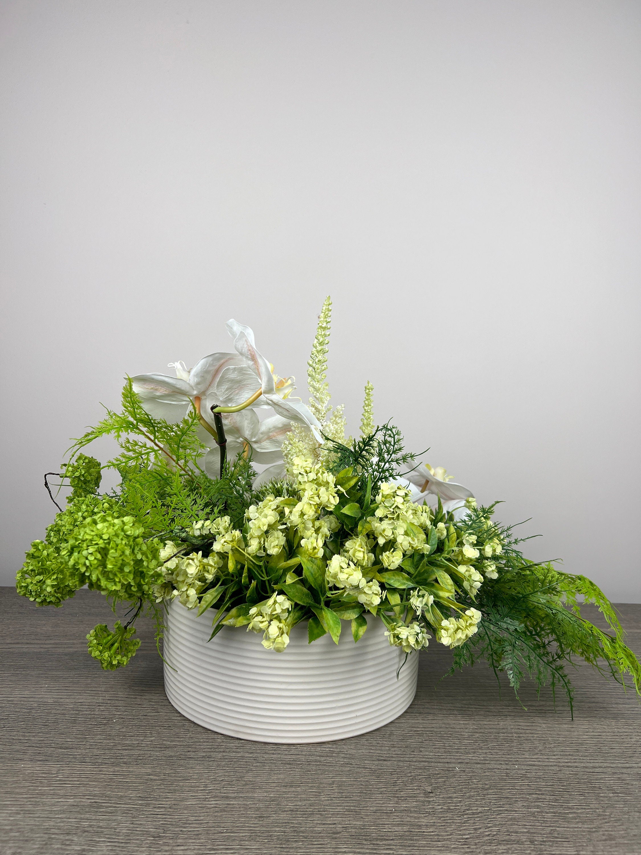 Neutral White Orchid Lily Mix