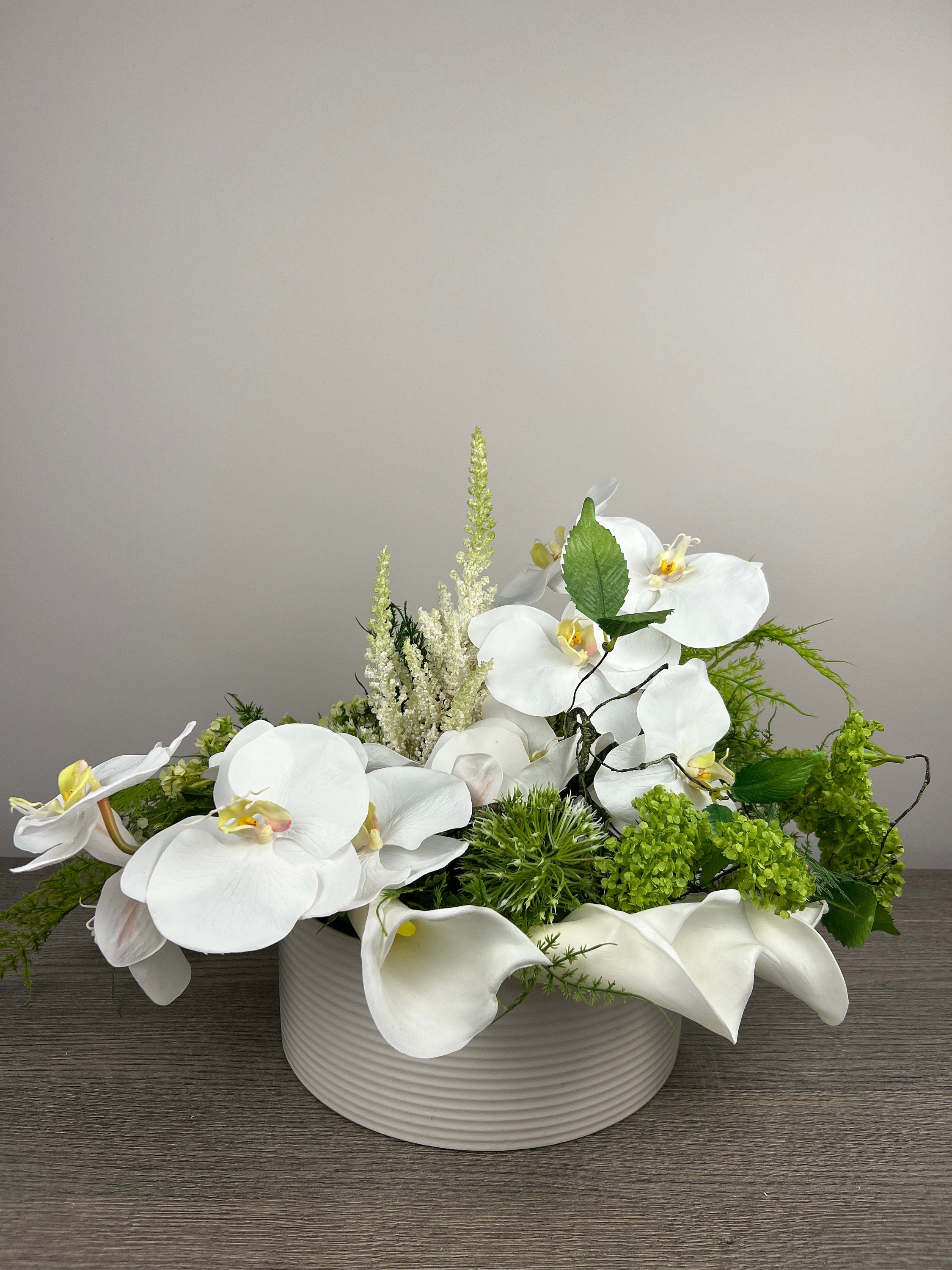 Neutral White Orchid Lily Mix