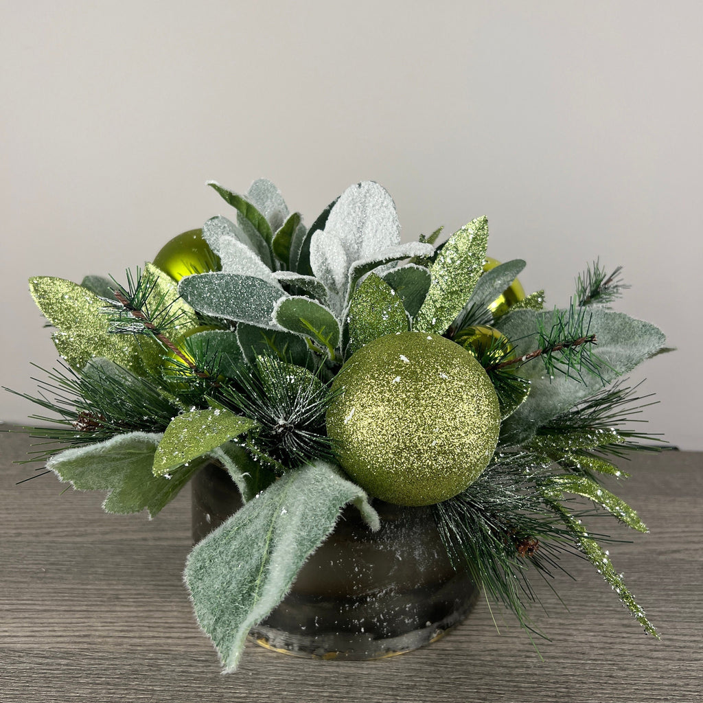Green glittering in vase